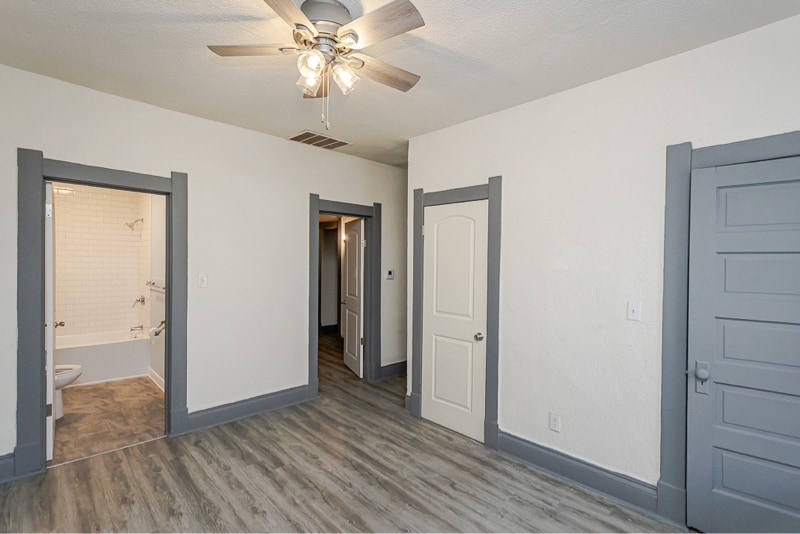 Building Photo - 423 Langdon St