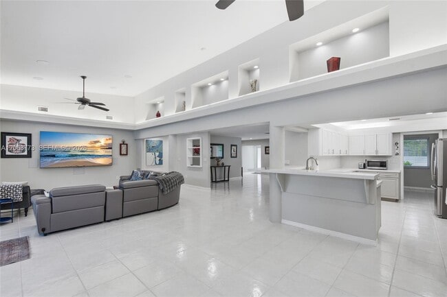 Building Photo - 15845 SW 87th Ave