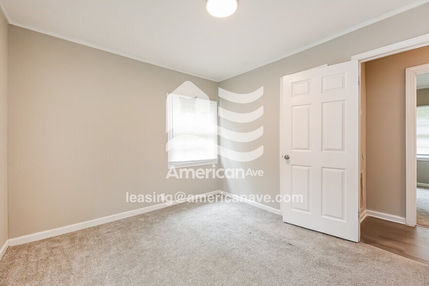 Building Photo - 36 Shady Ln