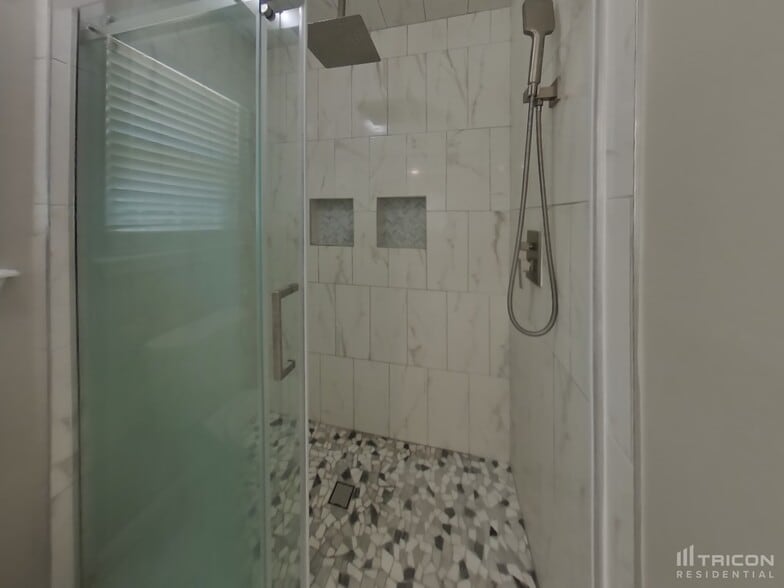 Building Photo - 84092 St James Ct