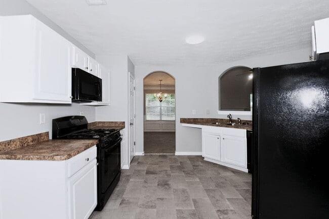 Building Photo - 60 Lassiter Dr