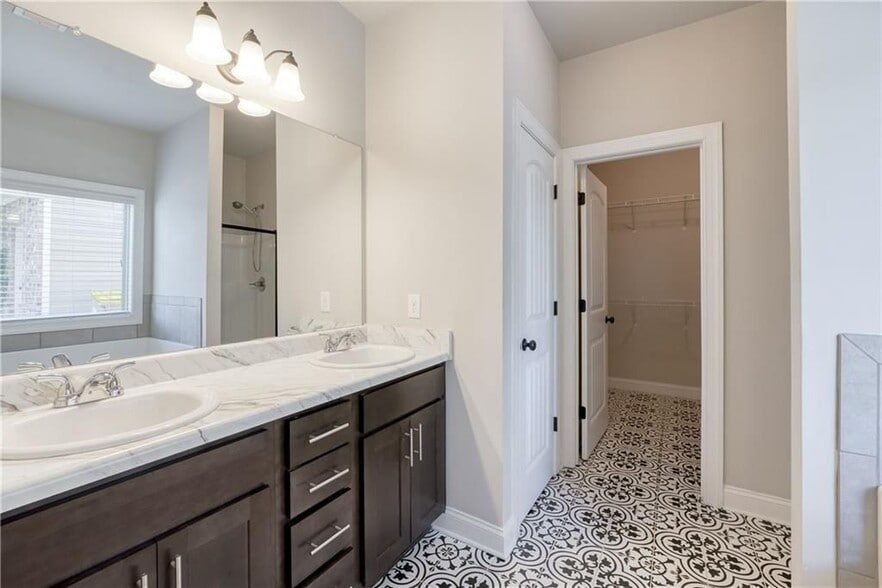 Building Photo - 428 Meadow Vista Ln