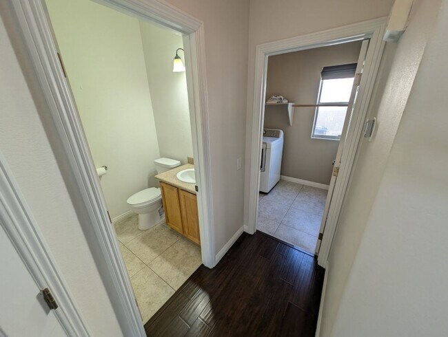 Building Photo - 8121 Riviera Beach Dr