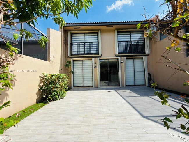 Building Photo - 3957 Adra Ave