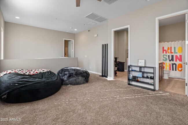 Building Photo - 3020 N 37th Pl