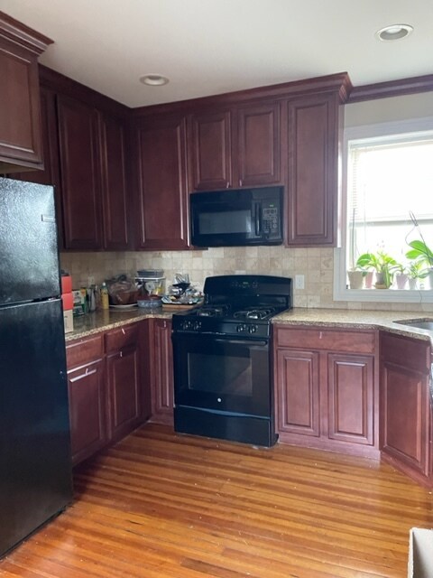 large kitchen with granite counteretops - 1501 N Broom St