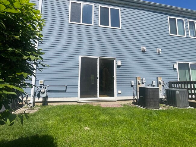 Building Photo - 2723 Preston Ct