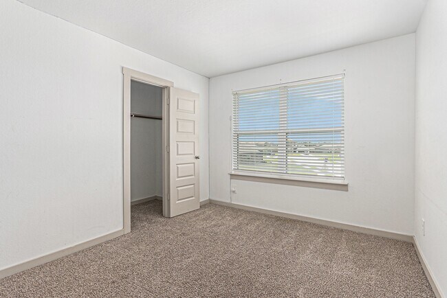 Building Photo - 31 Desert Spring Ln