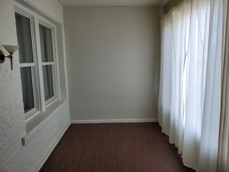 Sunroom - 1653 Trinidad Ave NE