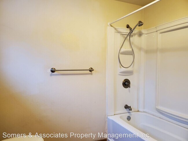 Building Photo - 3 br, 2 bath House - 1587 Bradway Rd
