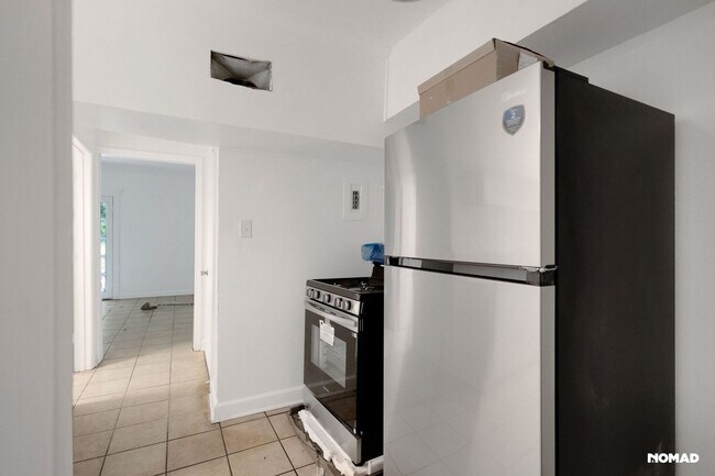 Building Photo - Charming 2BR Duplex in Jackson