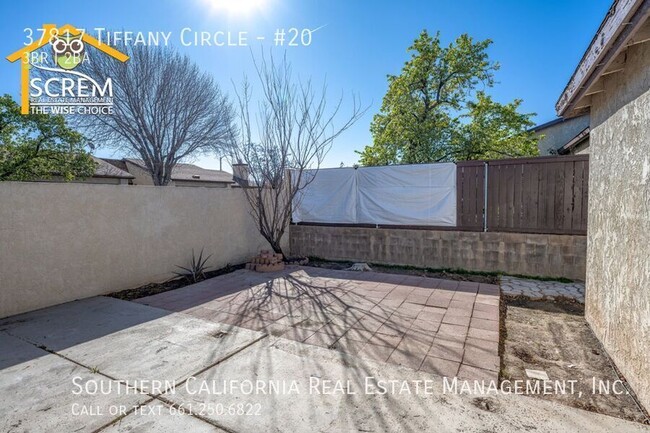 Building Photo - Three bedroom, Single-Story Home in Palmdale