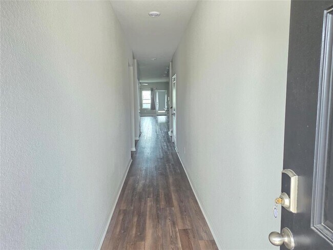 Building Photo - 1604 Homestead Farms Dr