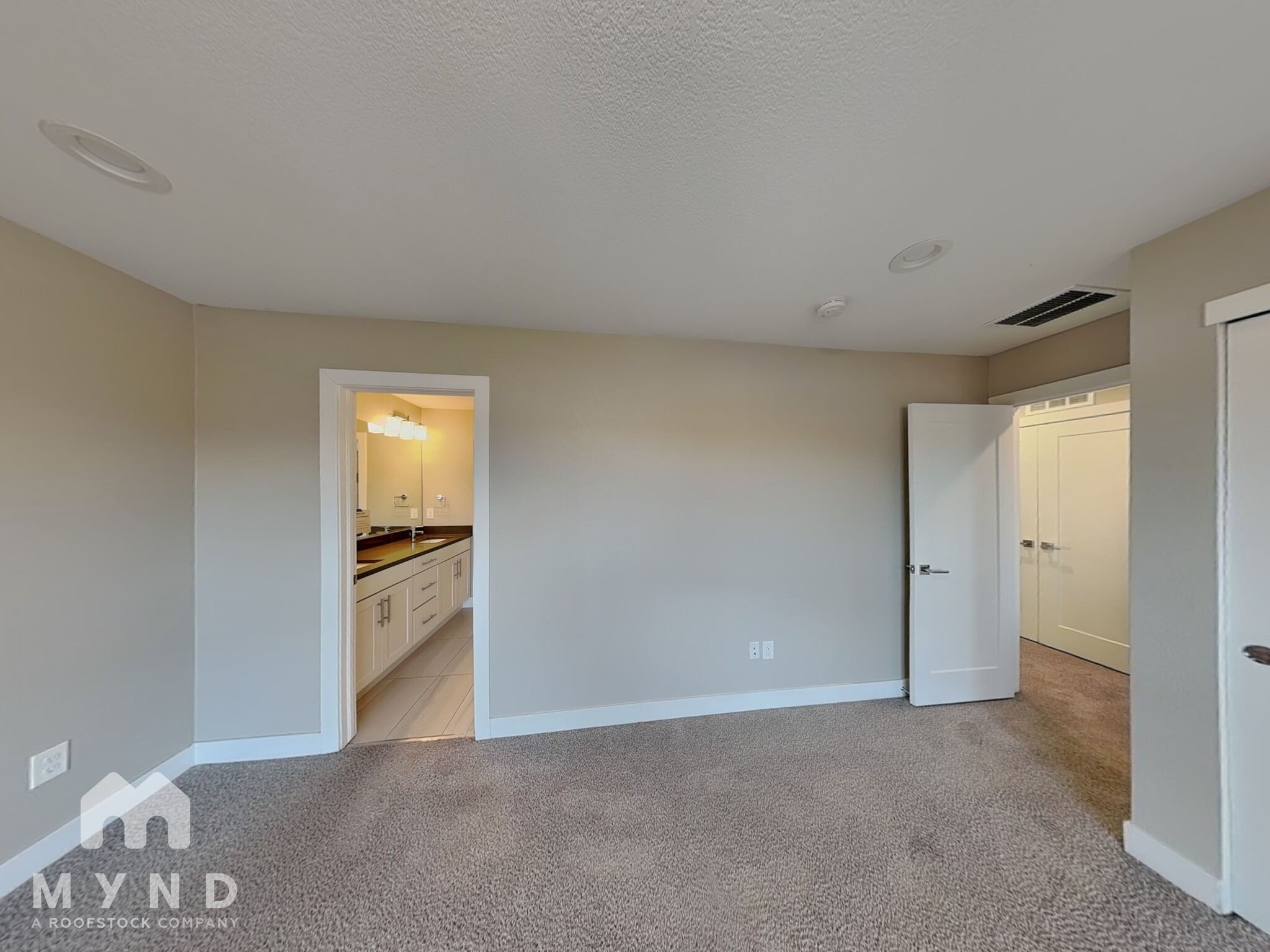 Building Photo - 5366 Allison St