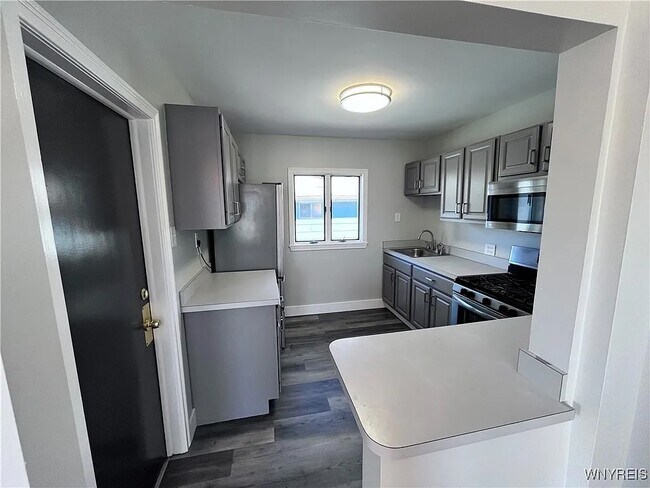 Building Photo - 146 Ramsdell Ave