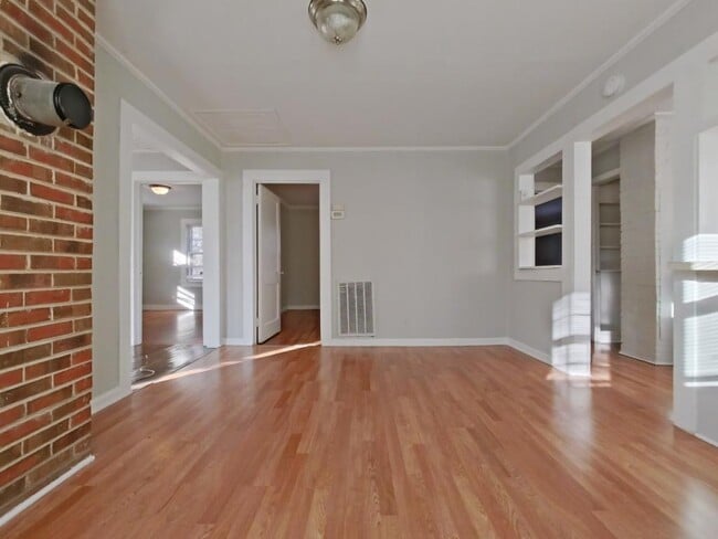 Building Photo - 197 Spring Garden Cir