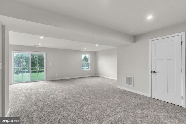 Building Photo - 716 Rolling Oaks Wy