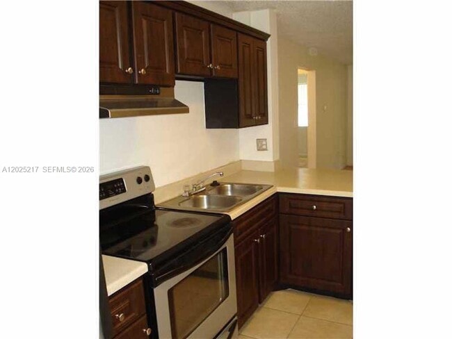 Building Photo - 2240 SW 81st Ave