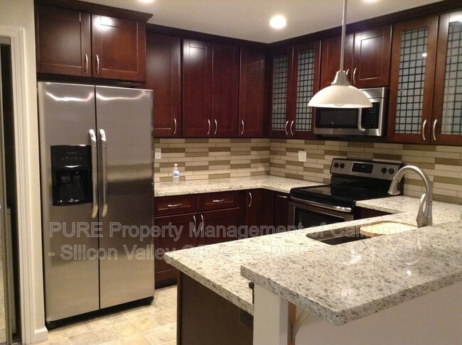 Building Photo - 2220 Almaden Rd