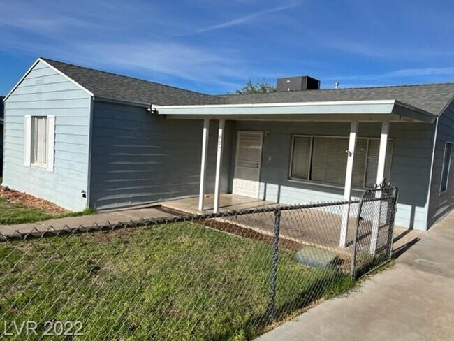 Building Photo - Charming 3-Bedroom Henderson Home with RV Parking!!