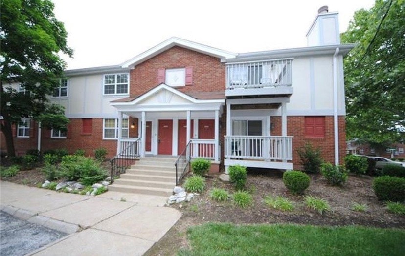 Building Photo - 8901 N Swan Cir