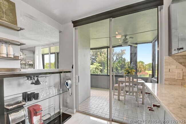 Building Photo - 4770 Fountains Dr S