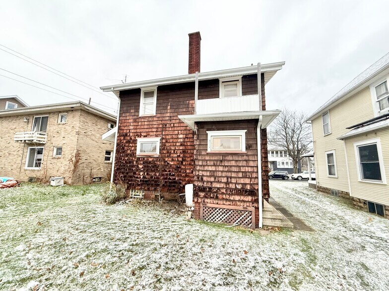 Building Photo - 1208 19th St NW