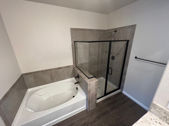 Building Photo - 3 Bed / 2.5 Bath | Rocklin Townhome