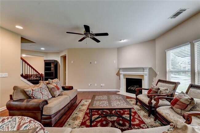 Building Photo - 4228 Woods Creek Ln