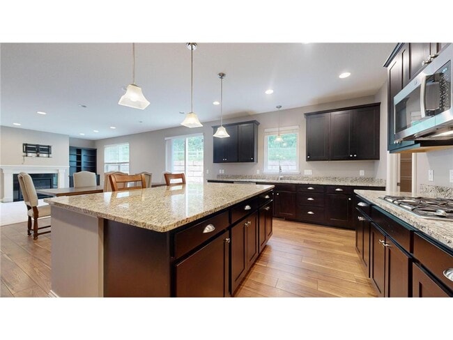 Building Photo - 5585 Orchard Cove