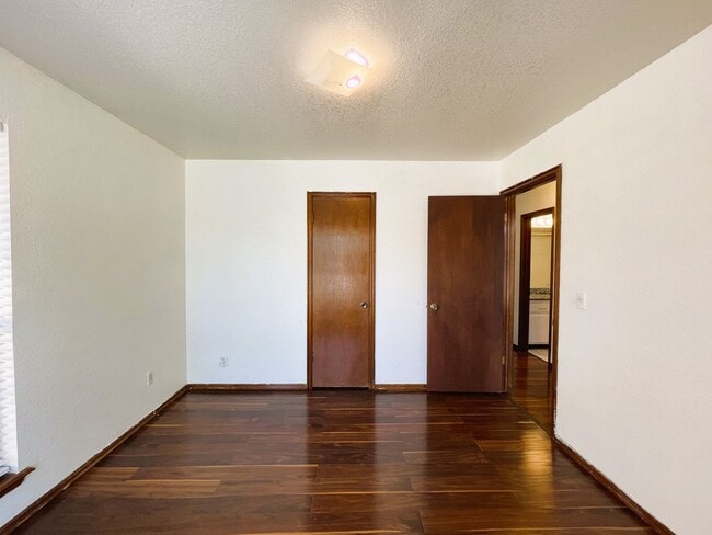 Building Photo - 5804 Republic Dr