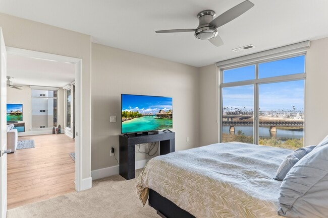 Building Photo - 1019 Costa Pacifica Way