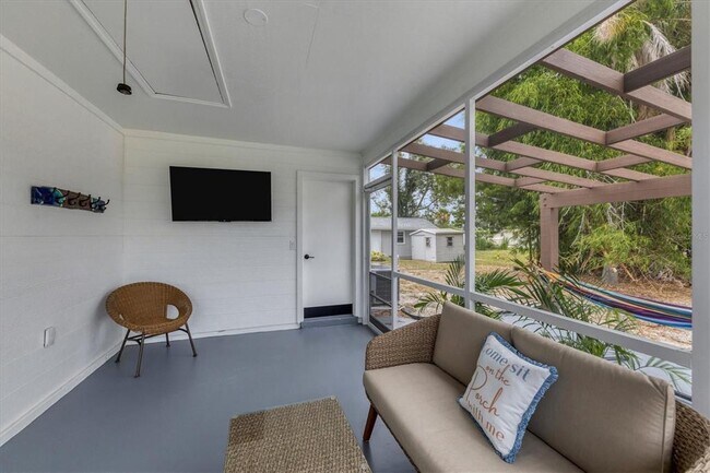 Building Photo - 843 Palmetto St