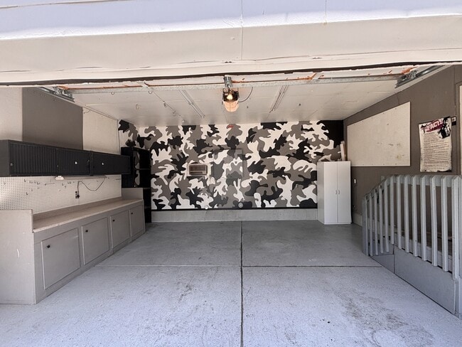 Building Photo - 627 E 700 N