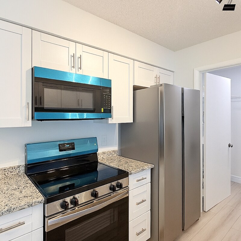 Building Photo - 4055 NW Cinnamon Tree Cir