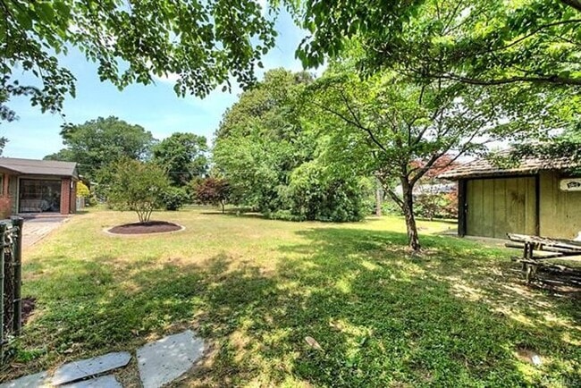 Building Photo - Spacious and Updated Home In Mechanicsville