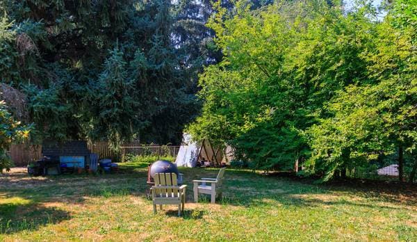 Building Photo - 3819 SE Francis St