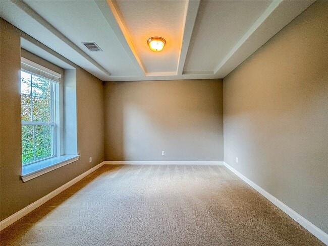 Building Photo - 25639 Kearsley Dr