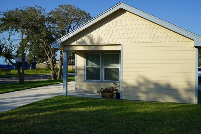 Building Photo - 113 Gillespie Ln