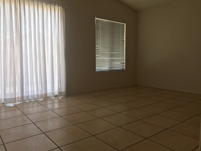 Building Photo - 3 BDR 2 Bath in Chaparral Village neighborhood.