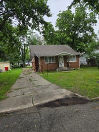 Building Photo - 513 E Adams St