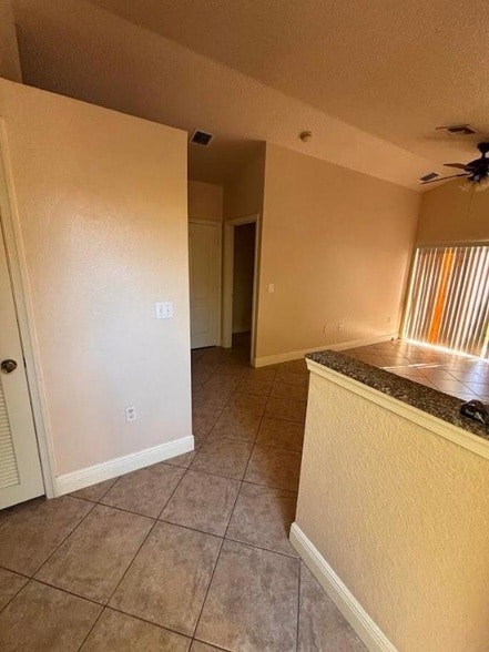 Building Photo - 4838 Cambridge St