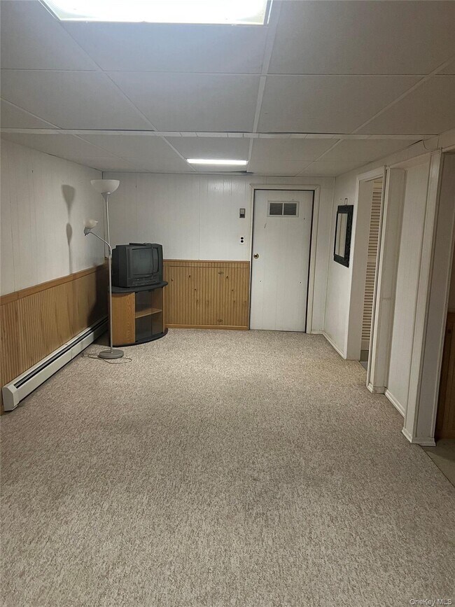 Building Photo - 1803 Albermarle Ave