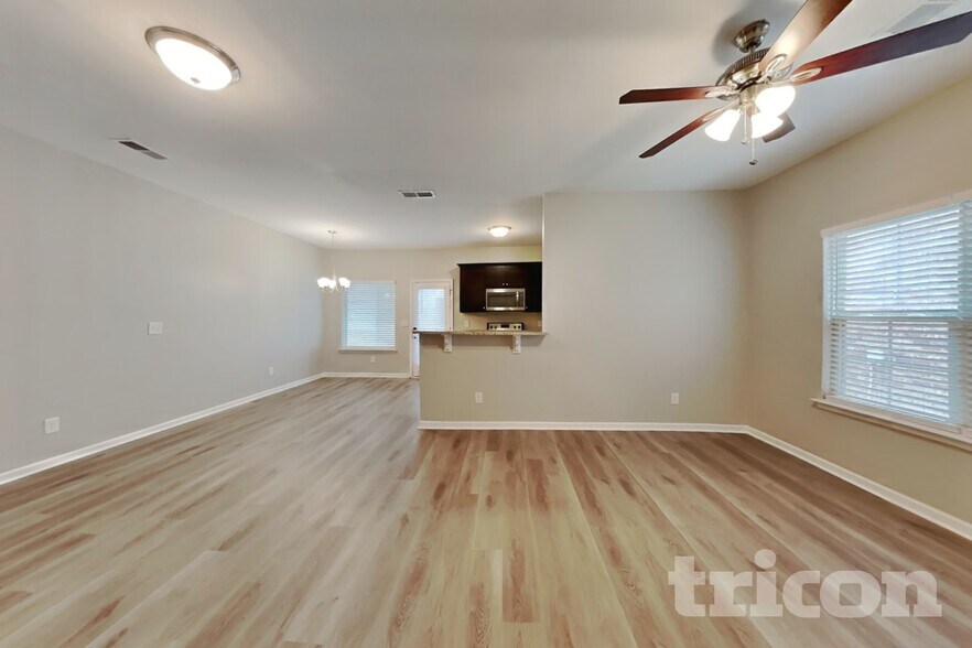 Building Photo - 2153 Cason Ln