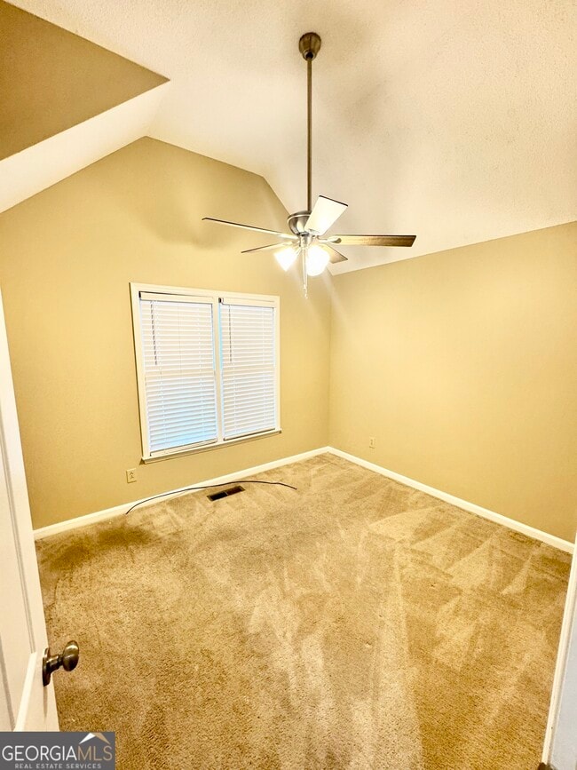 Building Photo - 216 Spring Hill Ct