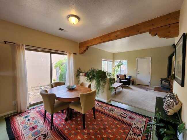 Building Photo - 4028 Paseo del Sol