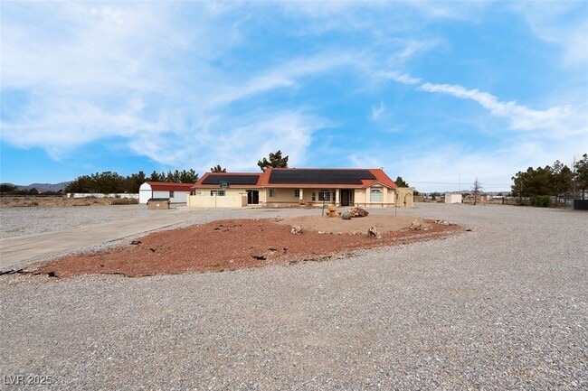 Primary Photo - 1800 Red Rock Dr