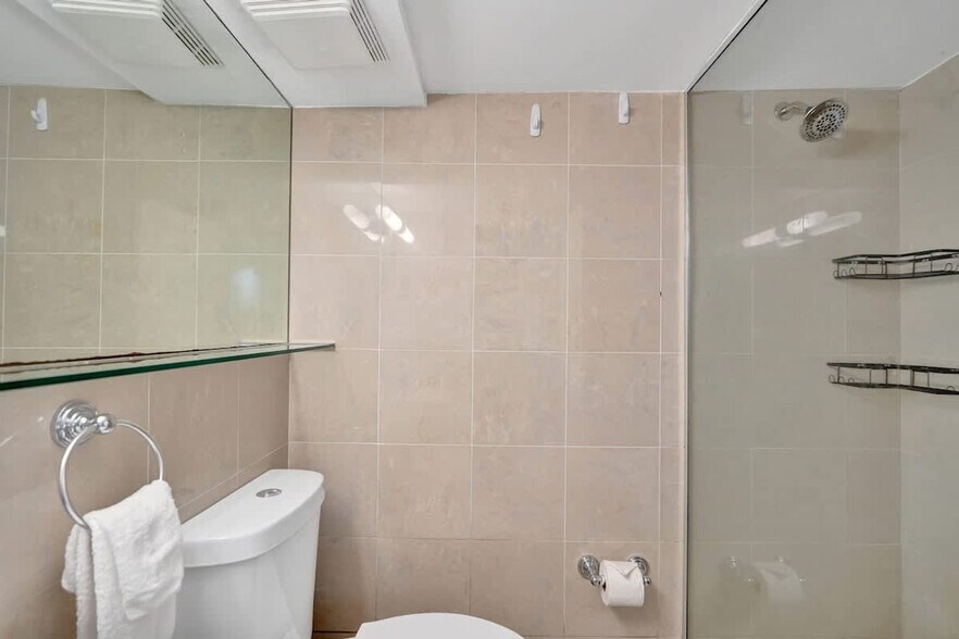 Building Photo - 1115 SW 4th St