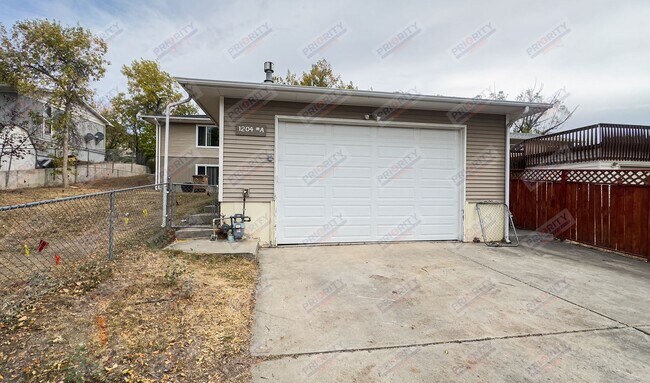 Building Photo - 1204 Wagonhammer Ln