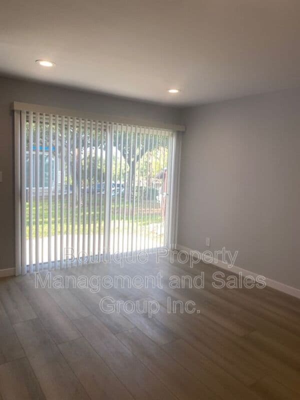 Building Photo - 23331 Caminito Telmo